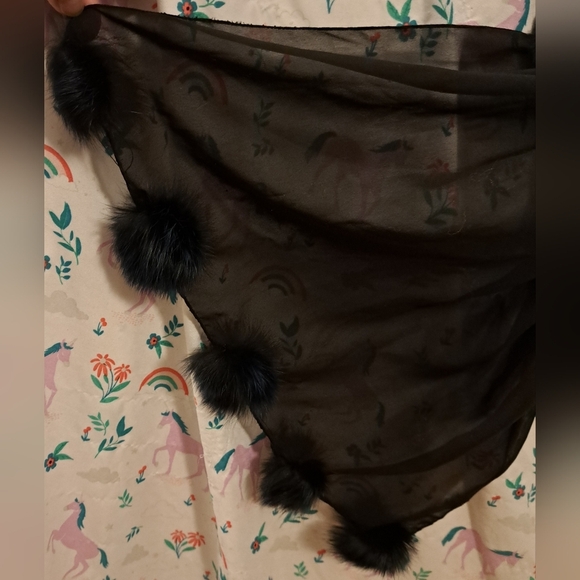 NWT Dino Gaspari Navy Rabbit Fur Embellished Elegant Formal Scarf Wrap - Picture 2 of 10